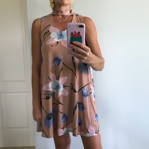 Blush Color Floral Sleeveless Dress - Picture 4 of 7